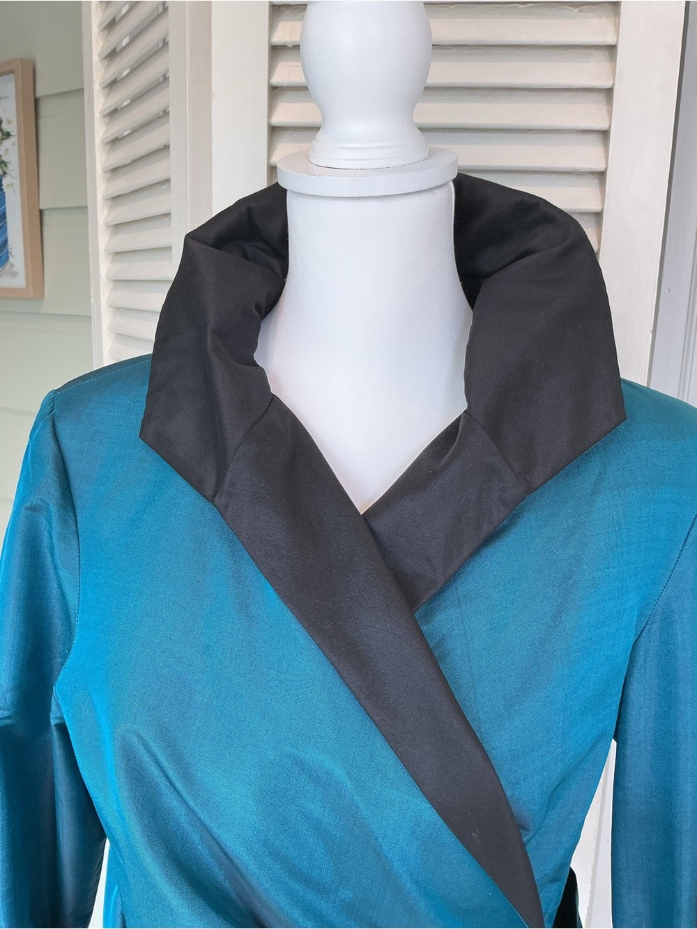 Marisa Baratelli Teal Silk Wrap Blouse with Black Stand-Up Contrast Collar - Picture 4 of 6